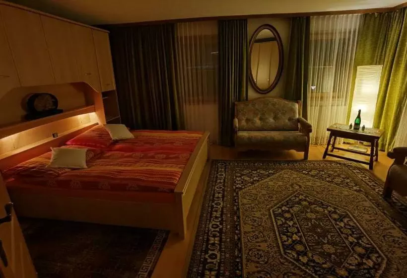 Aamiaismajoitus (B&B) Haus Fiegl