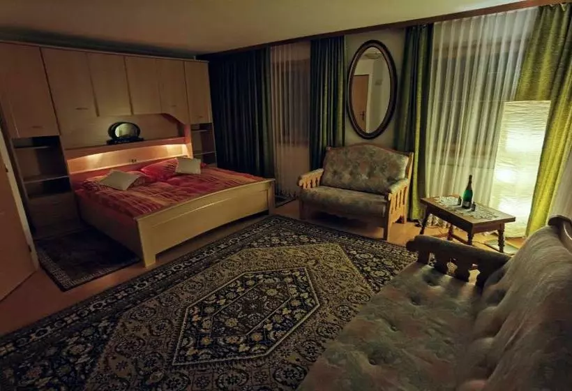 Aamiaismajoitus (B&B) Haus Fiegl