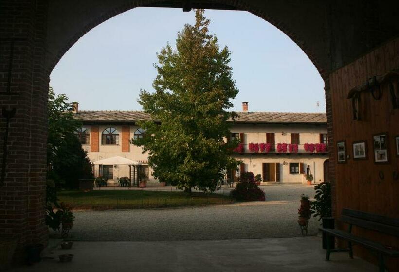Отель Agriturismo Cascina Nuova