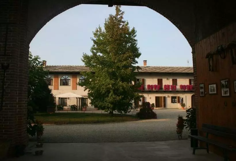 ホテル Agriturismo Cascina Nuova