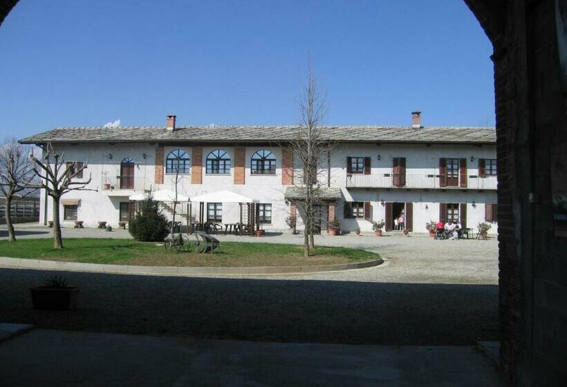 Отель Agriturismo Cascina Nuova