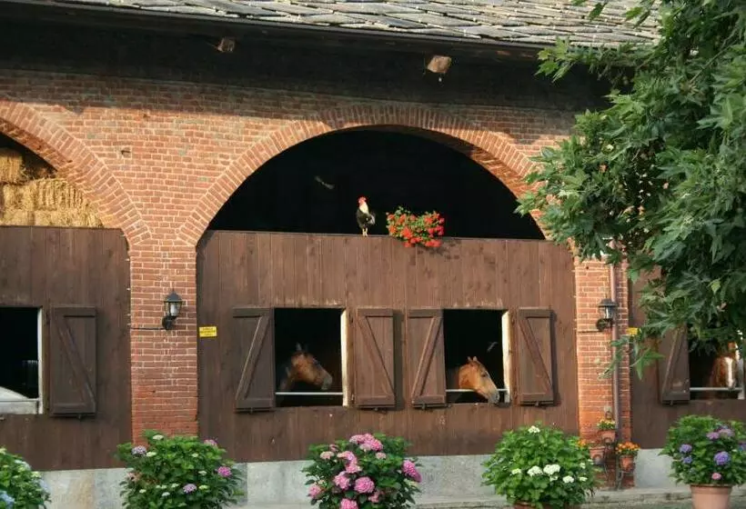 ホテル Agriturismo Cascina Nuova