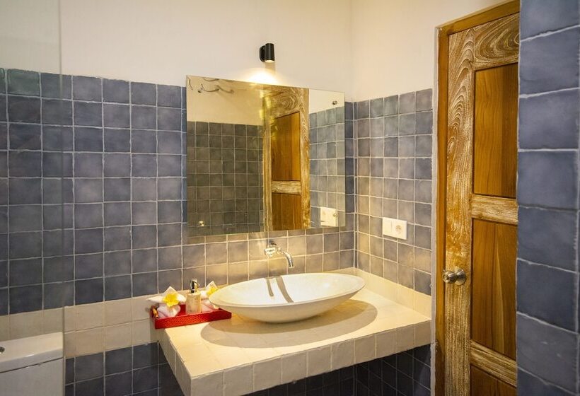 Отель Harbour Komodo