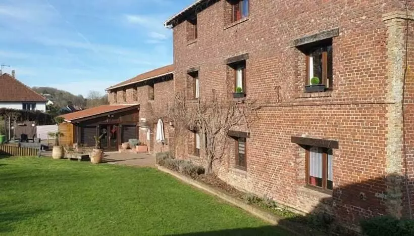 Hotelli Hôtel Restaurant L’éolienne