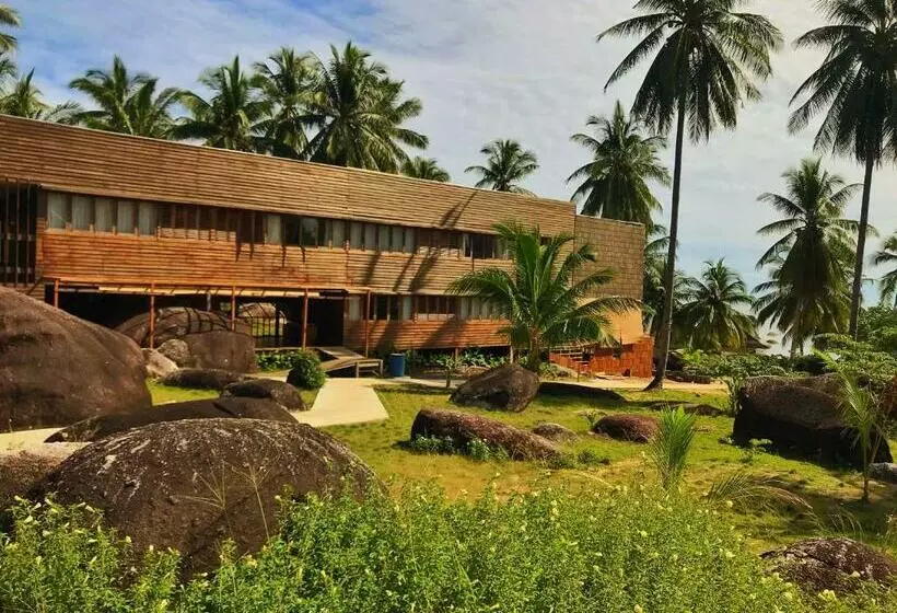 ホテル Natuna Dive Resort