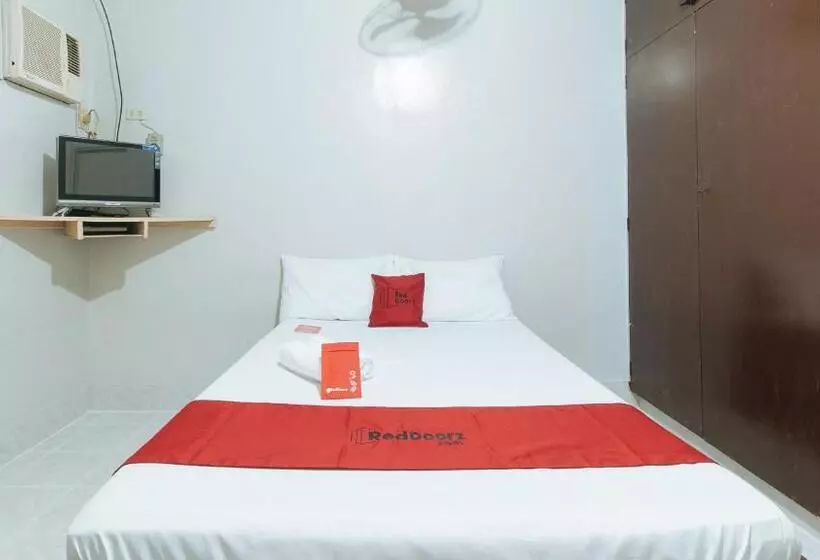 Reddoorz @ The V Jour Hotel Angeles