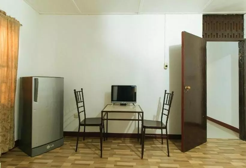 Reddoorz @ The V Jour Hotel Angeles