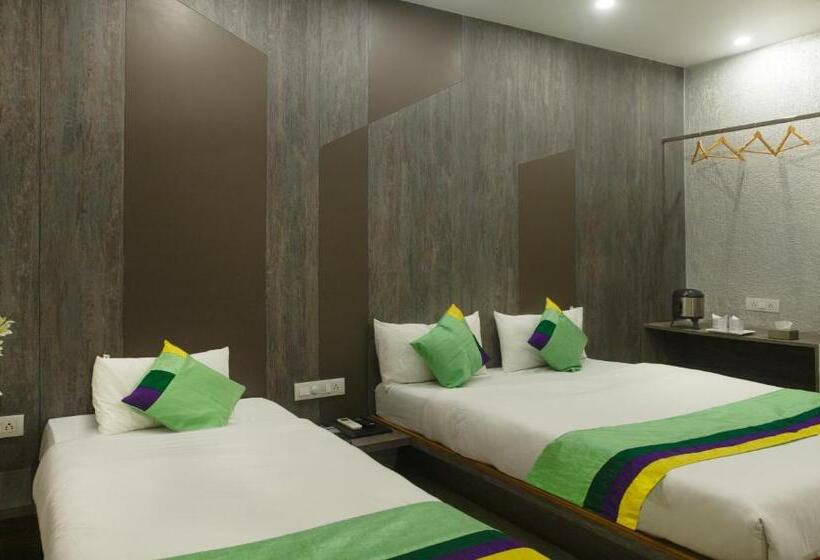 בית מלון כפרי Treebo Urban, 1 Km From Railway Station