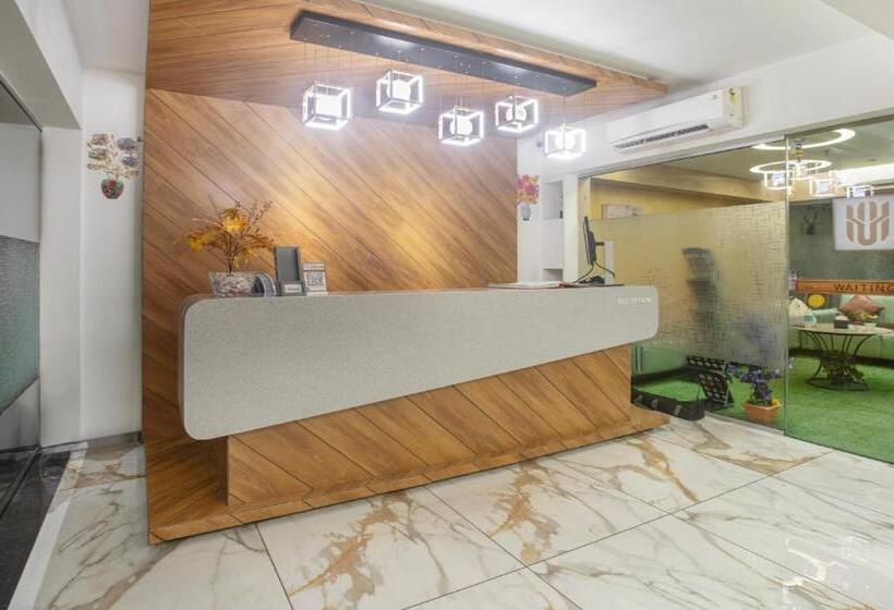 בית מלון כפרי Treebo Urban, 1 Km From Railway Station