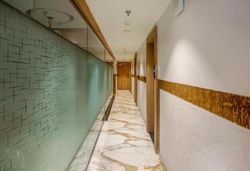 בית מלון כפרי Treebo Urban, 1 Km From Railway Station