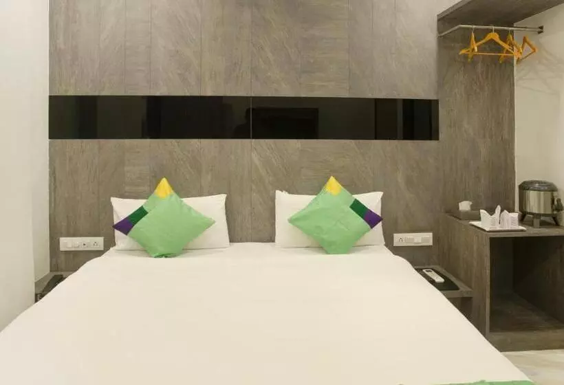 Hotelli Treebo Urban, 1 Km From Railway Station