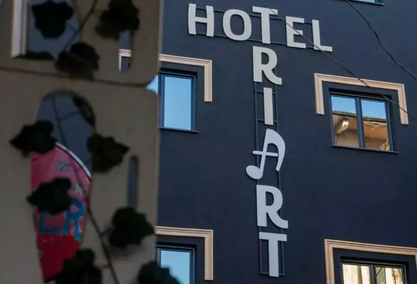 ホテル Triart