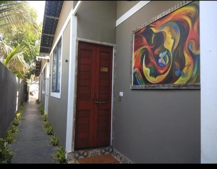 בית מלון כפרי Amata By The Beach