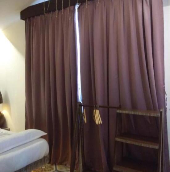 בית מלון כפרי Amata By The Beach