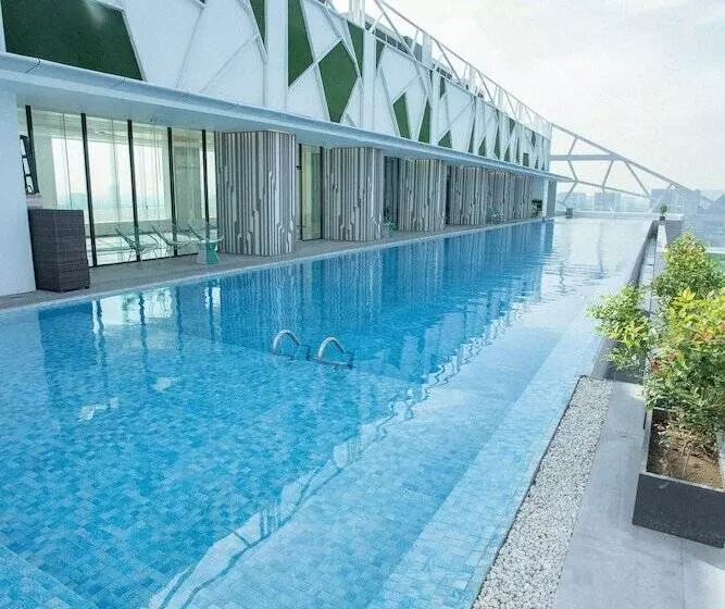 ホテル Lime Resort Manila