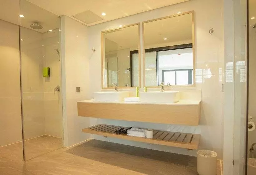 ホテル Lime Resort Manila