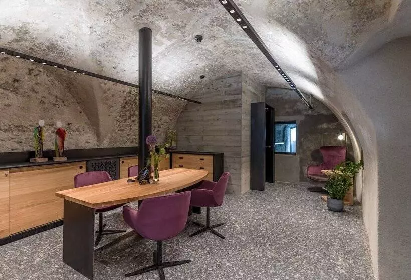 ホテル Platzhirsch Kufstein