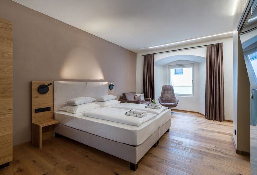 בית מלון כפרי Platzhirsch Kufstein