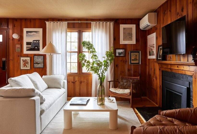 فندق Bluebird Dennisport