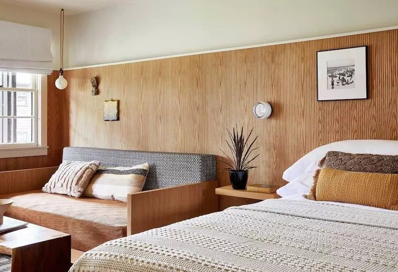 Hotelli Bluebird Dennisport