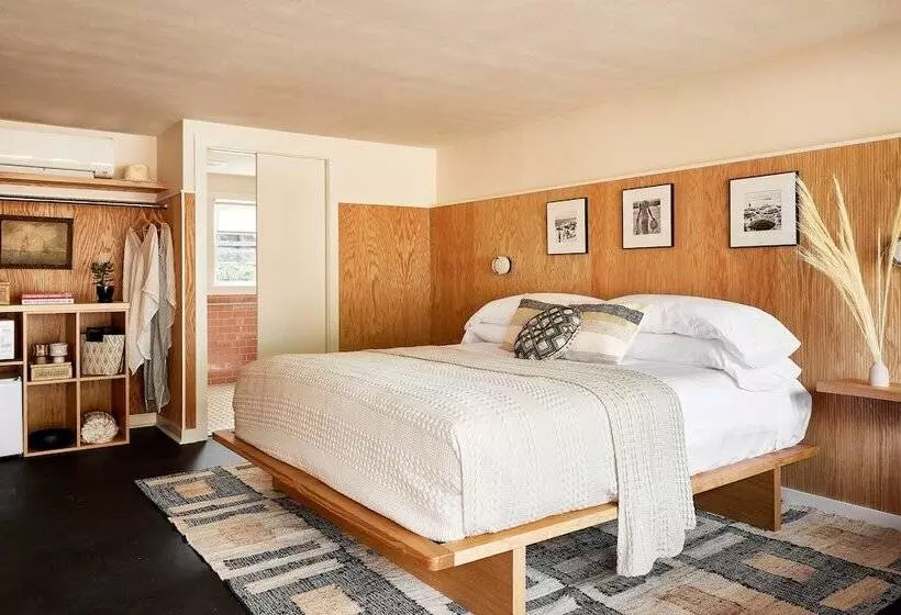 Hotelli Bluebird Dennisport