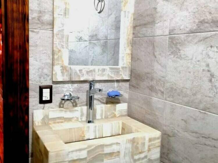 هتل Finca Dragón