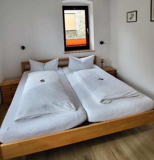 Общежитие Gasthof Zum Schiff