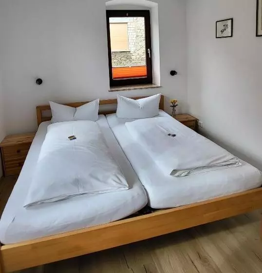 Retkeilymaja Gasthof Zum Schiff