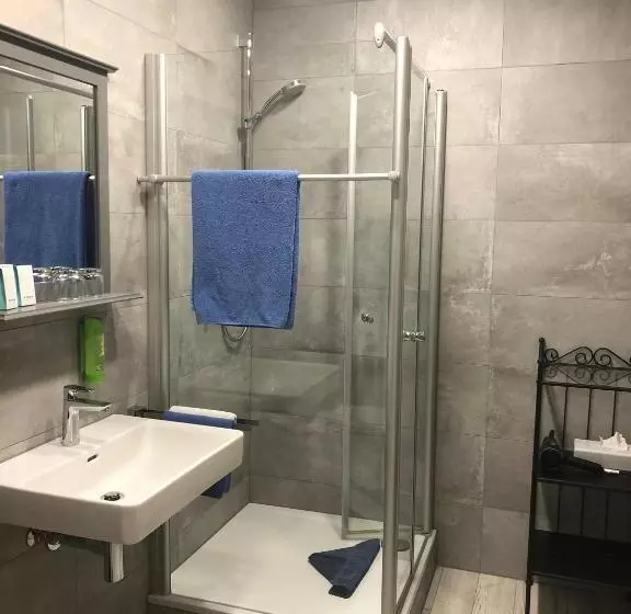 Retkeilymaja Gasthof Zum Schiff