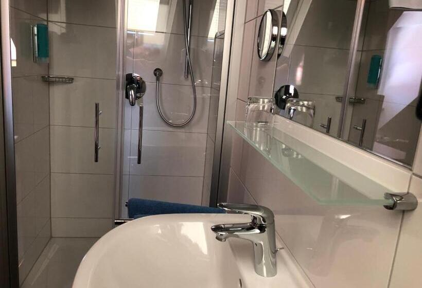 Общежитие Gasthof Zum Schiff