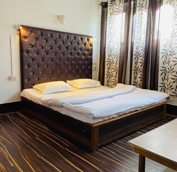 בית מלון כפרי Royal Inn And Restaurant