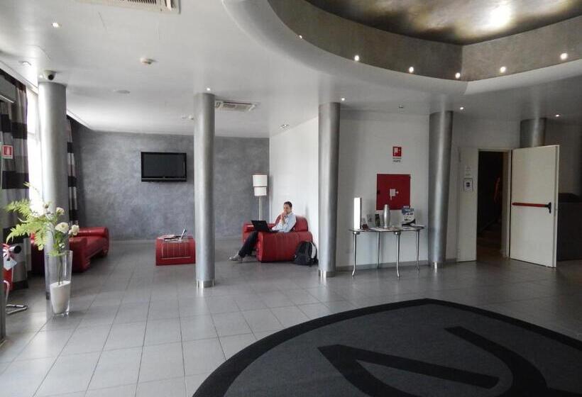 酒店 Daytona Business