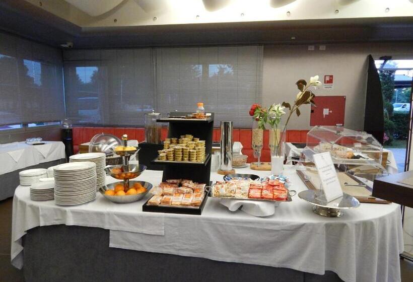 酒店 Daytona Business