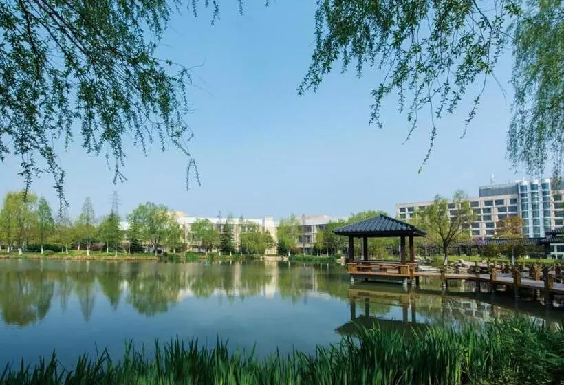 Отель Jinling Riverside