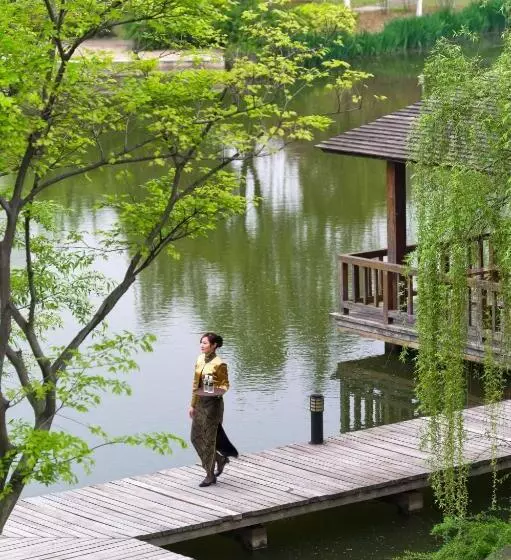 Отель Jinling Riverside