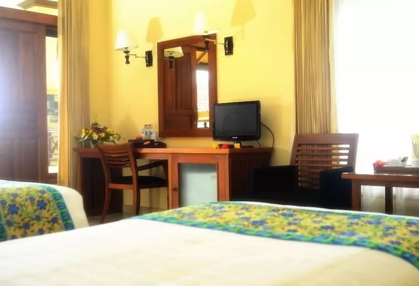 בית מלון כפרי Langon Bali Resort