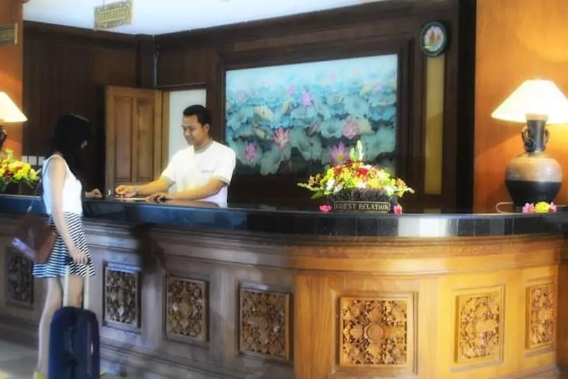 בית מלון כפרי Langon Bali Resort