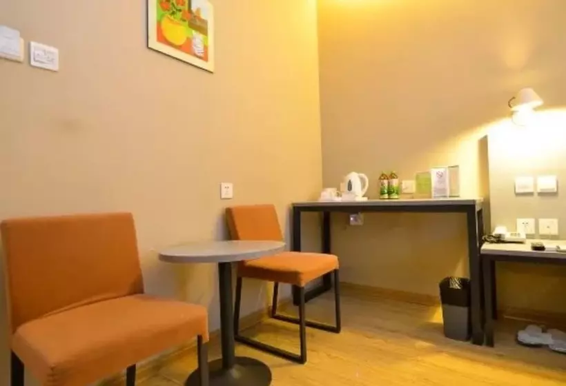 Hotelli Luoyang Aviation E Home Inn