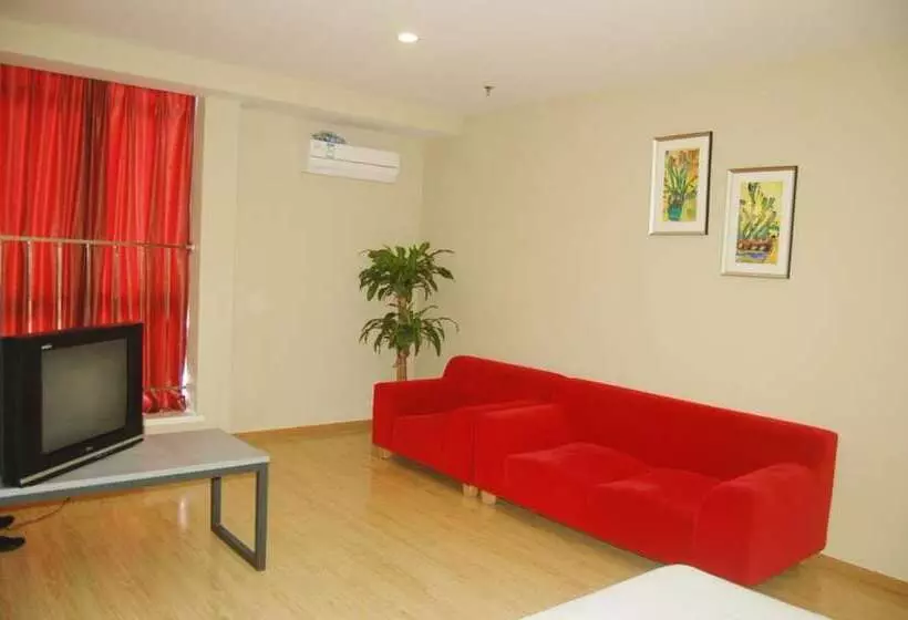 Hotelli Luoyang Aviation E Home Inn
