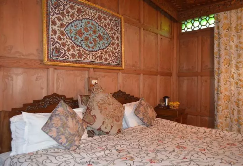 هتل New Alexandra Houseboats
