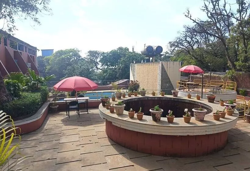 ホテル Panorama Resort Managed By Yashoda Group