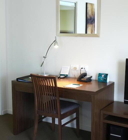 Отель Quest Shepparton