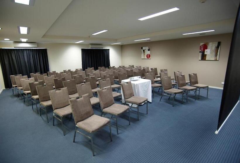 Отель Quest Shepparton