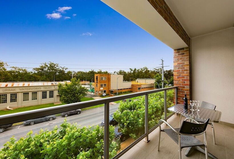 Отель Quest Shepparton