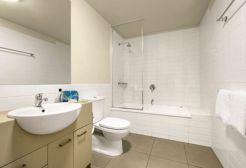 Отель Quest Shepparton