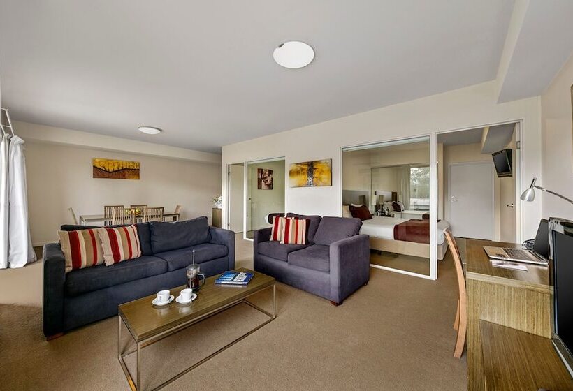 Отель Quest Shepparton