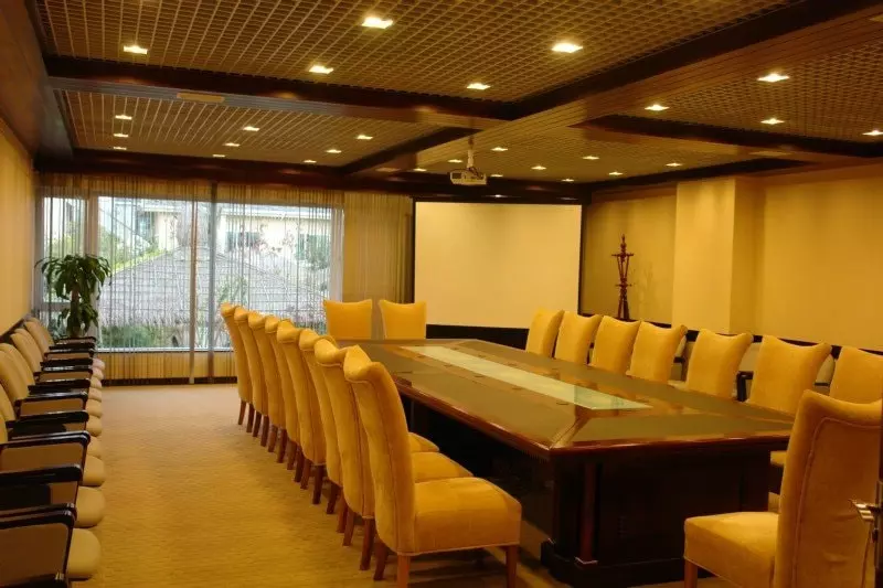 Отель Spring Dianchi Kunming