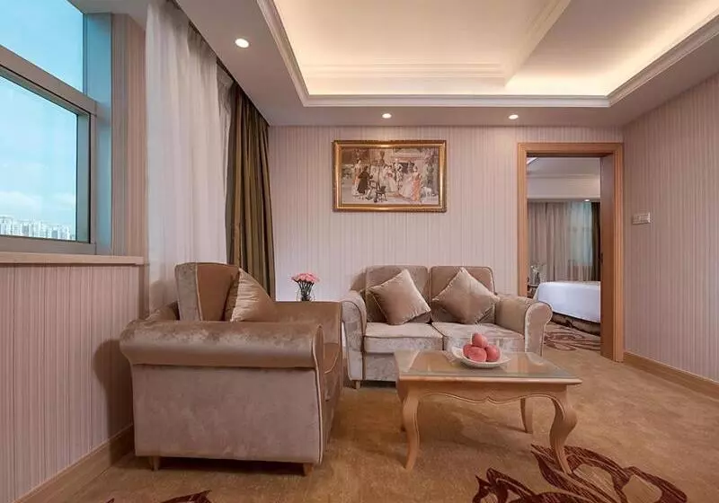 Vienna International Hotel Shenzhen Jingtian
