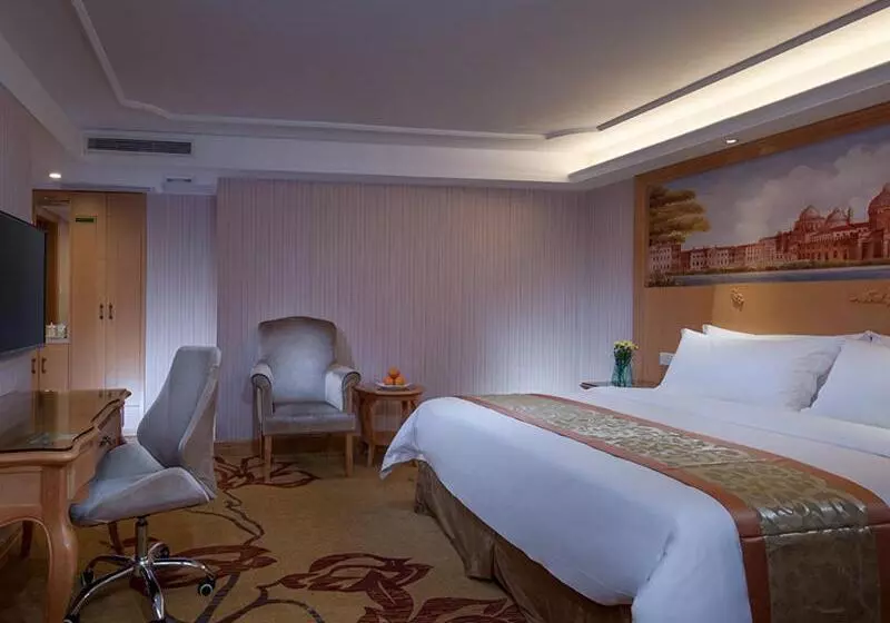 Vienna International Hotel Shenzhen Jingtian