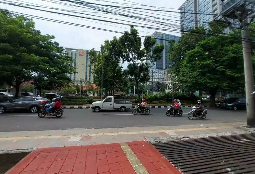 Rons City Hotel Near Simpang Lima Semarang Mitra Reddoorz